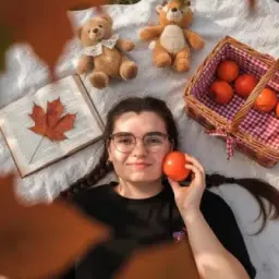 Анна Кейв