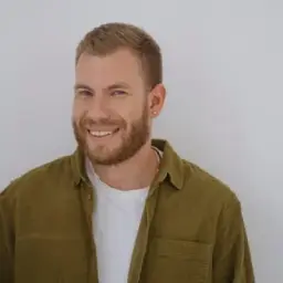 Дмитрий Колобов